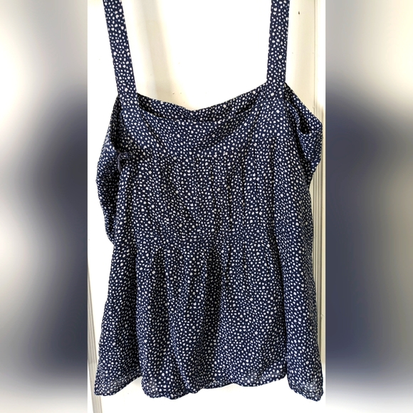 Gap Cami Swing Top - Picture 3 of 9